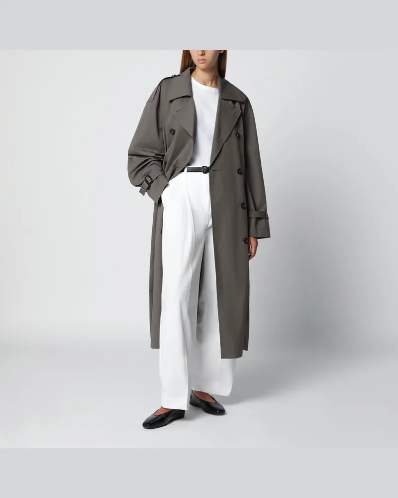 Totême Doppelreihiger Trenchcoat aus Baumwollmischung in Taupe Grey
