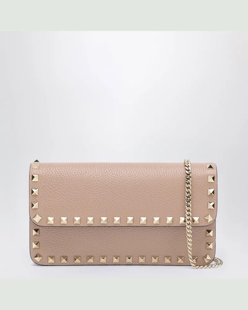Valentino Garavani Puderfarbenes Portemonnaie Rockstud mit Kette aus genarbtem Kalbsleder Pink