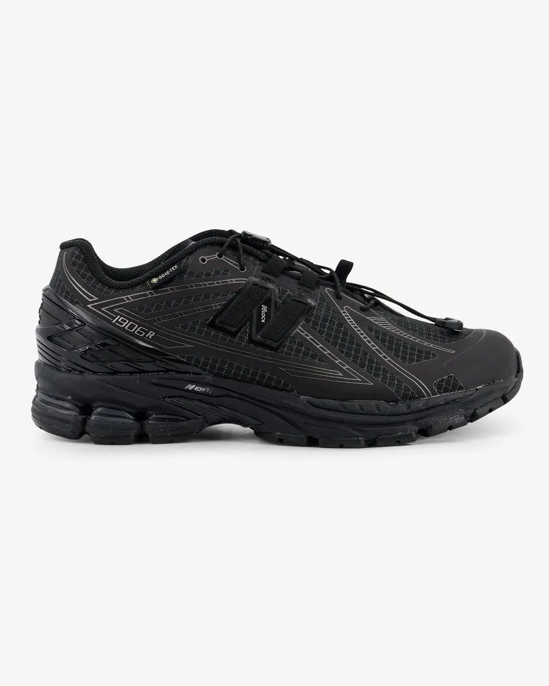 New Balance U190631 Gore-tex sneakers with side logo -  - gender_Man Black