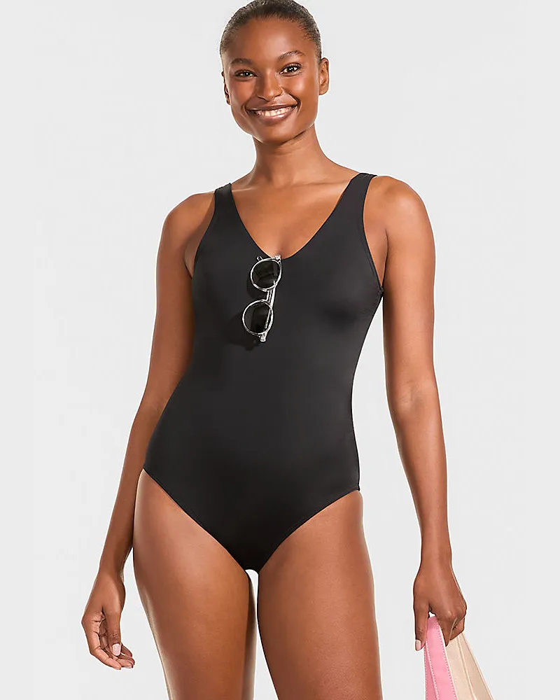 Lands' End Komfort-Badeanzug mit V-Ausschnitt, hohes Bein, Damen, Größe regular, Schwarz, Nylon-Mischung, by Schwarz