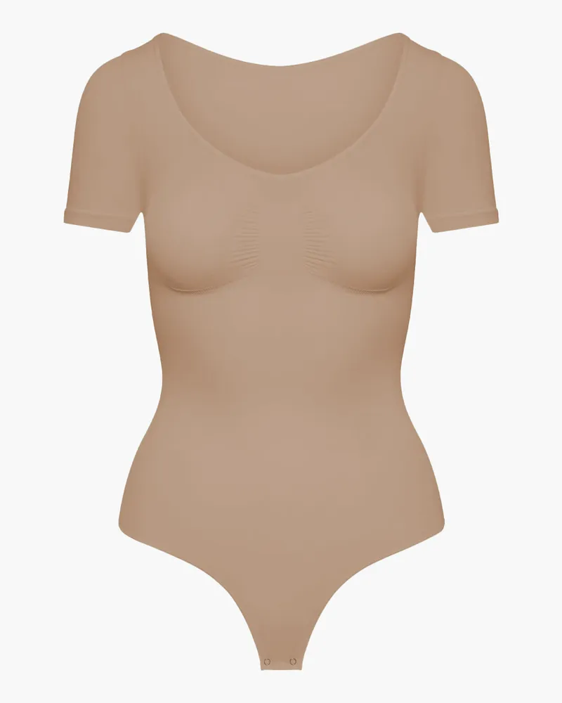 creamy fabrics T-Shirt Bodysuit Sculpting Shapewear mit String - Beige / 3XL 