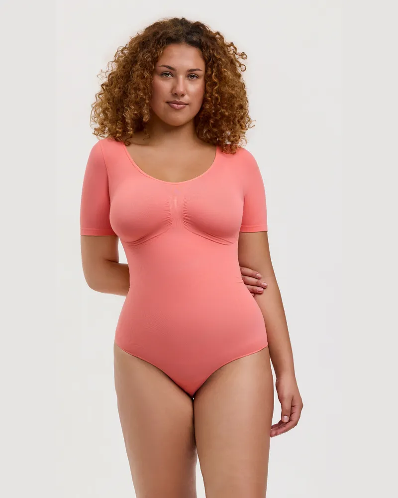 creamy fabrics T-Shirt Bodysuit Sculpting Shapewear mit String (#2) - Coral / M 