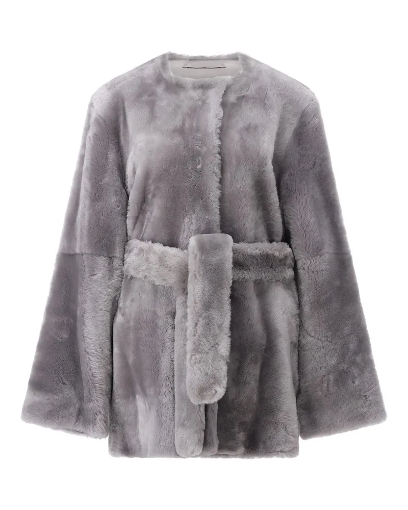 Totême Mantel aus Lammfell Grau
