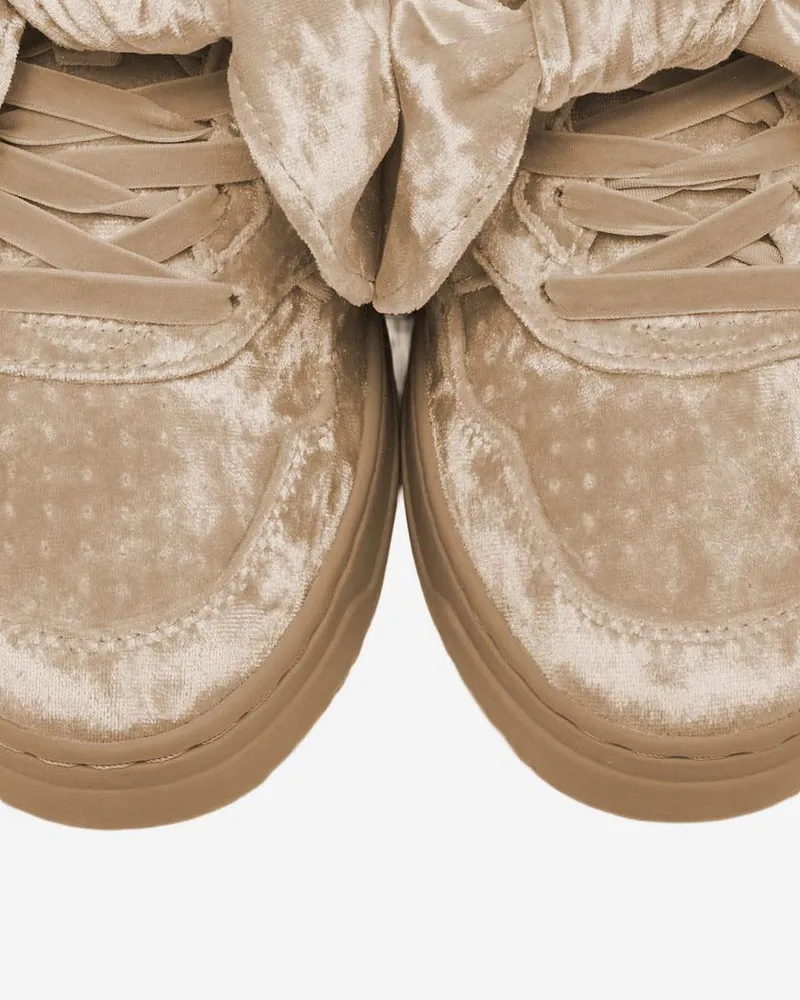 AUTRY Velvet Low-Top Sneaker — Beige Beige