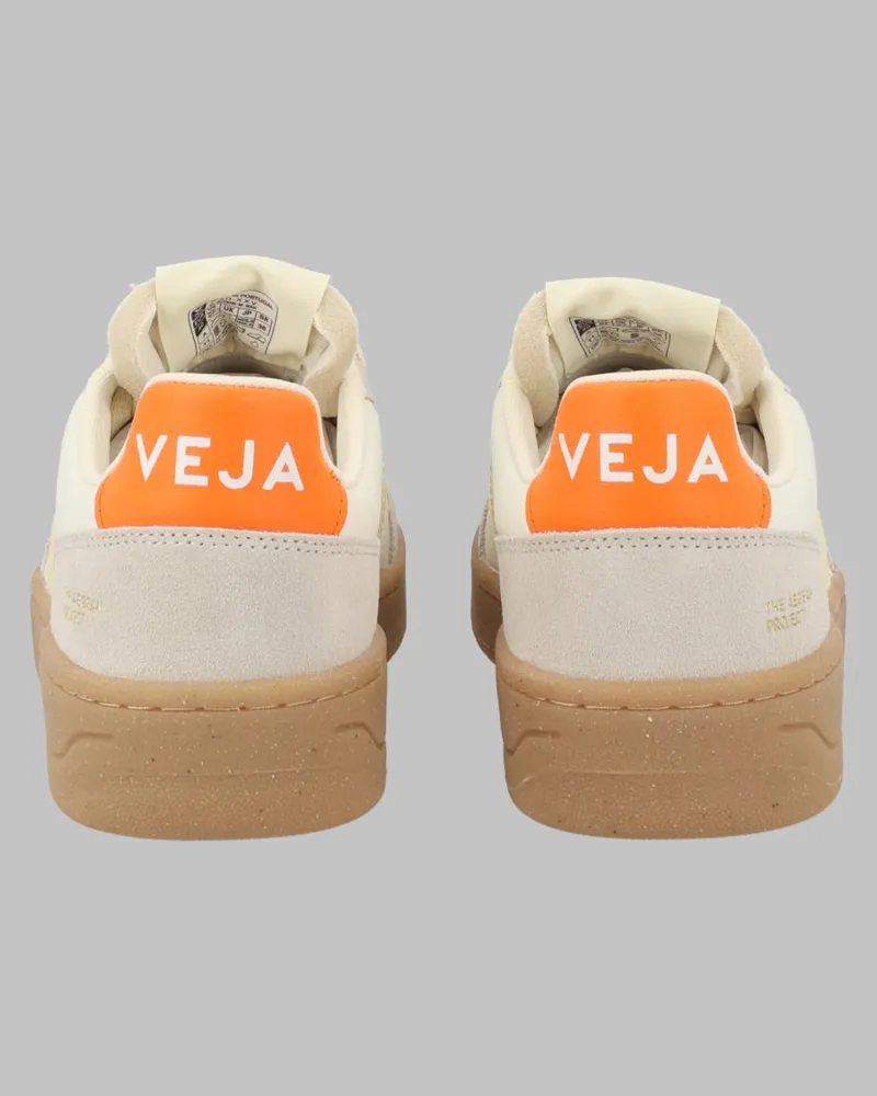 VEJA Sneakers — Beige Beige