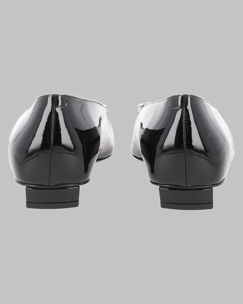 Roger Vivier Flat — Black Black