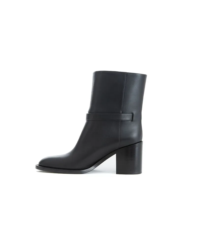 Burberry Women's Black Leather Ankle Boots Black