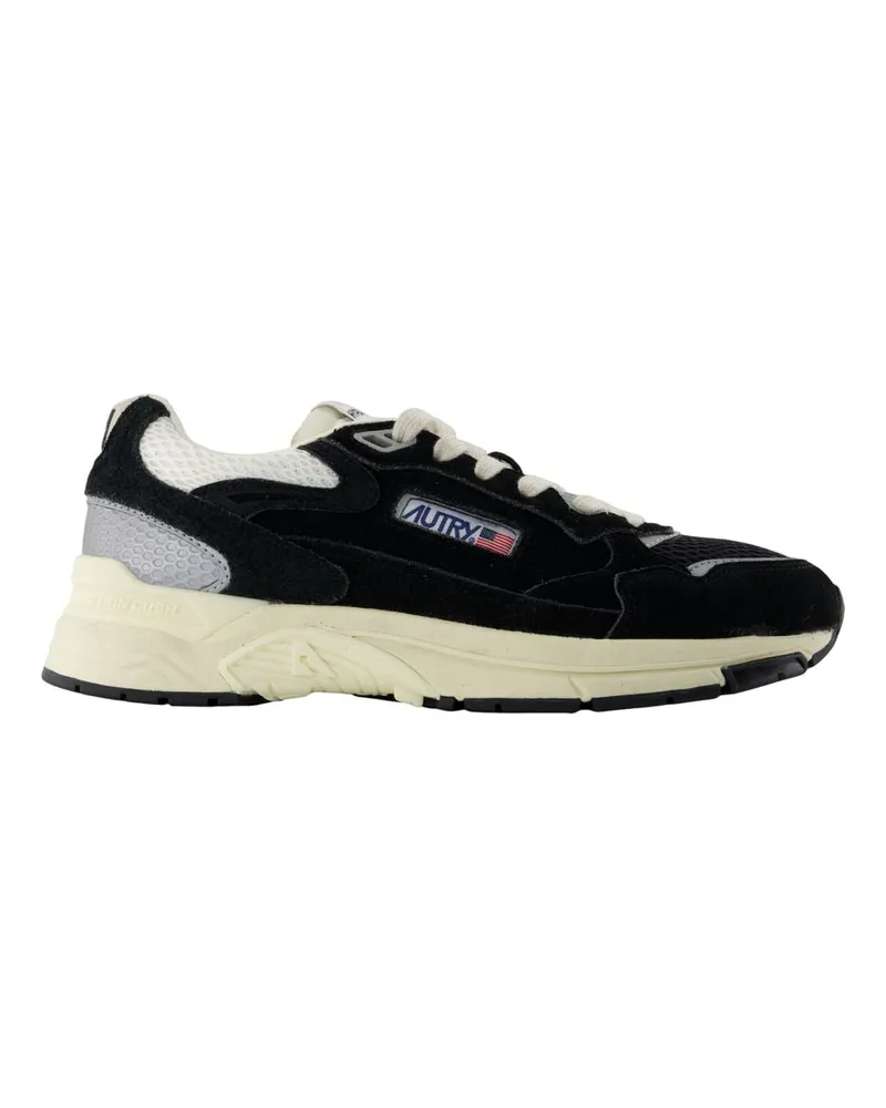 AUTRY Unisex Hyperway Low Sneaker Black Calfskin Black