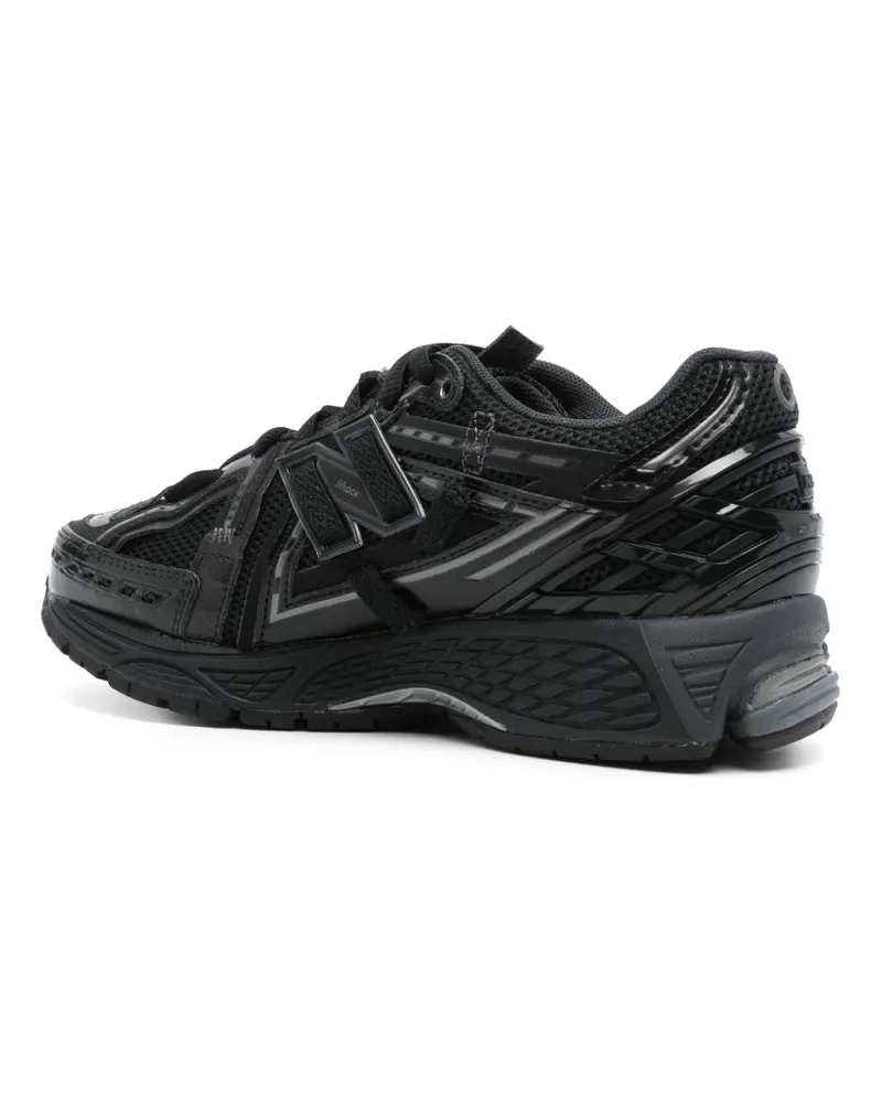 New Balance Sneaker — Black Black