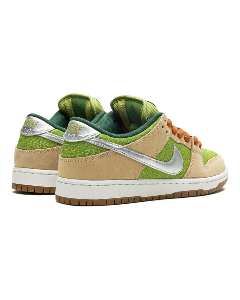 Nike Women's Sb Dunk Low Pro Wc Escargot Sneakers Multiple Colors Shoes Green