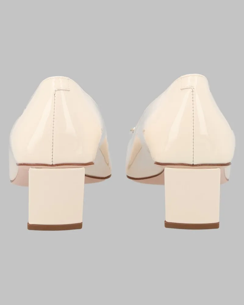 Roger Vivier Pump — White White