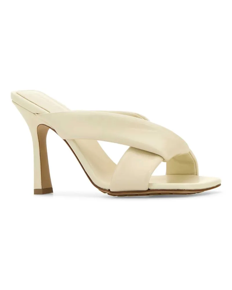 Bottega Veneta Women's Ivory Leather Riva Mules Seasalt Sandali Beige