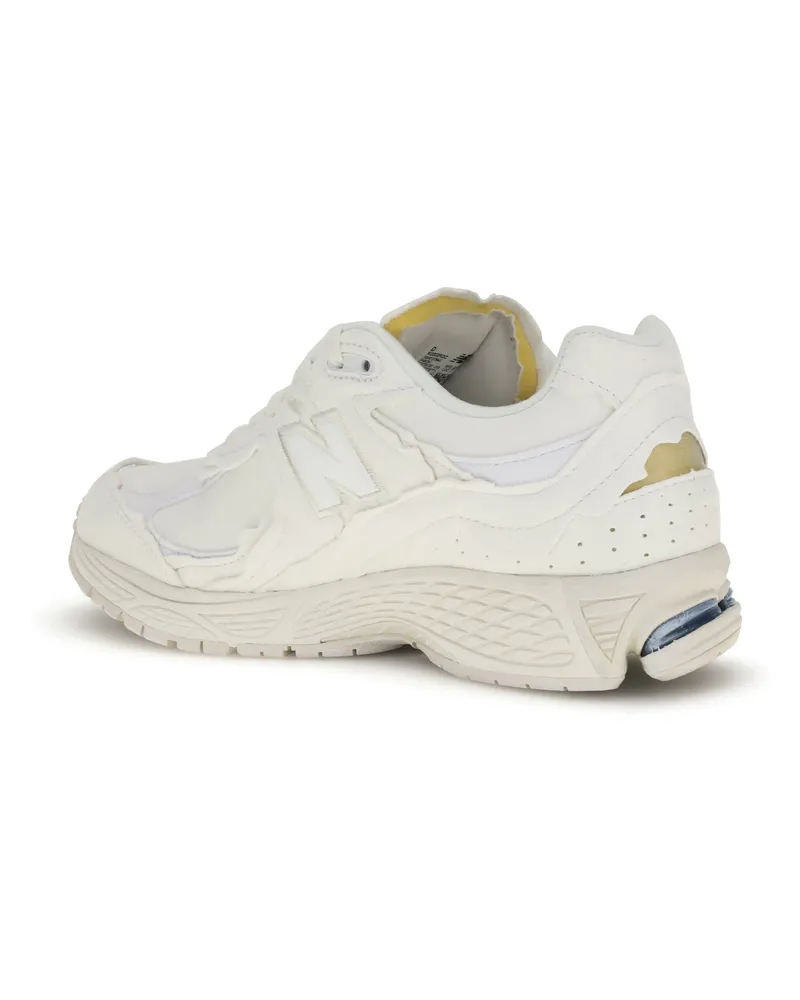 New Balance Unisex Sneakers 2002r White Upper: Other Fibres Trainers White