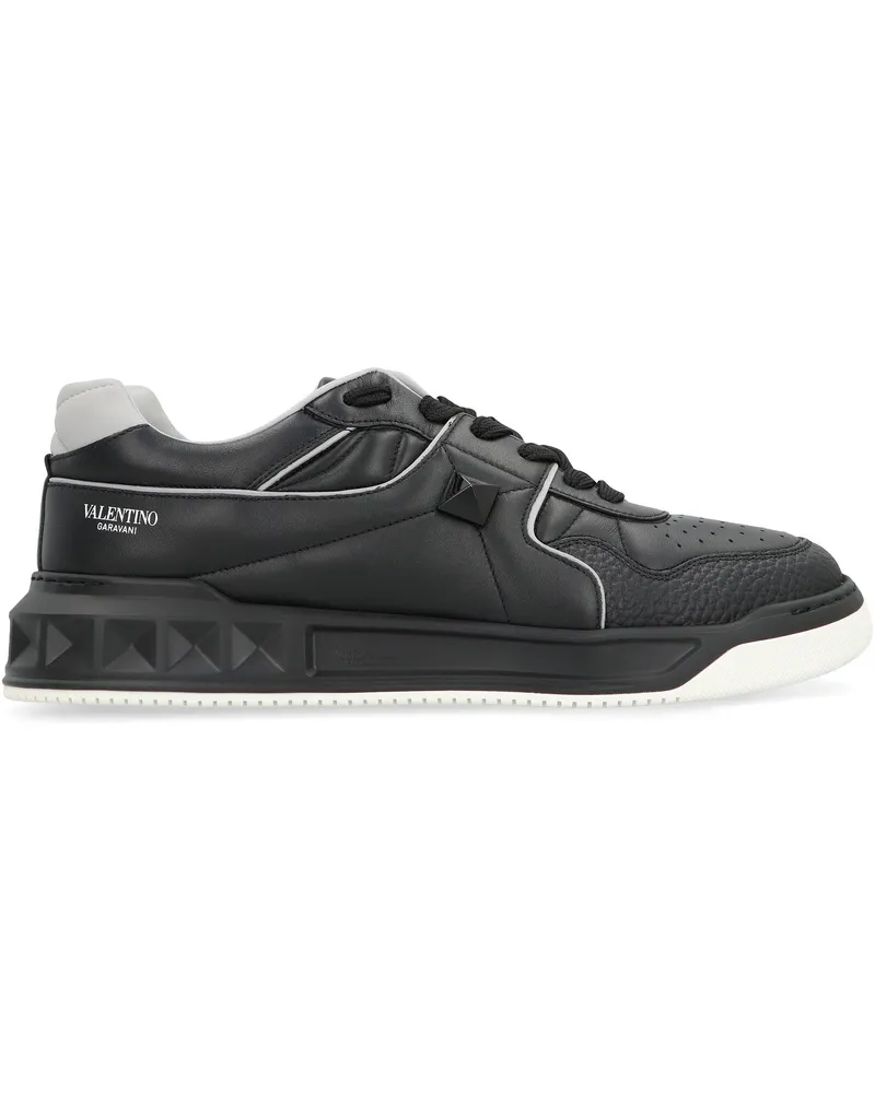 Valentino Garavani Men's Valentino One Stud Low-Top Sneakers Black Calf Trainers Black