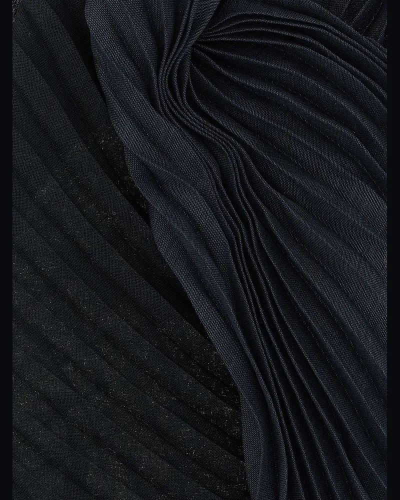 Issey Miyake Gradation Ramie Pleats Scarf — Black Black