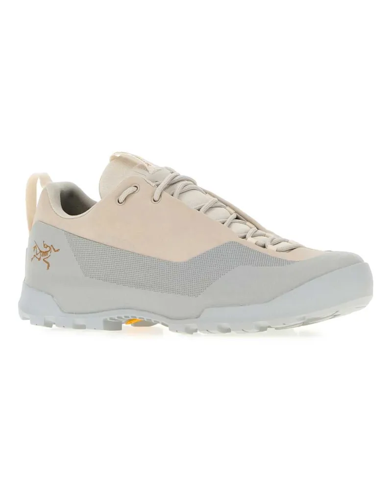 Arc'teryx Konseal GTX Sneakers — Beige Beige
