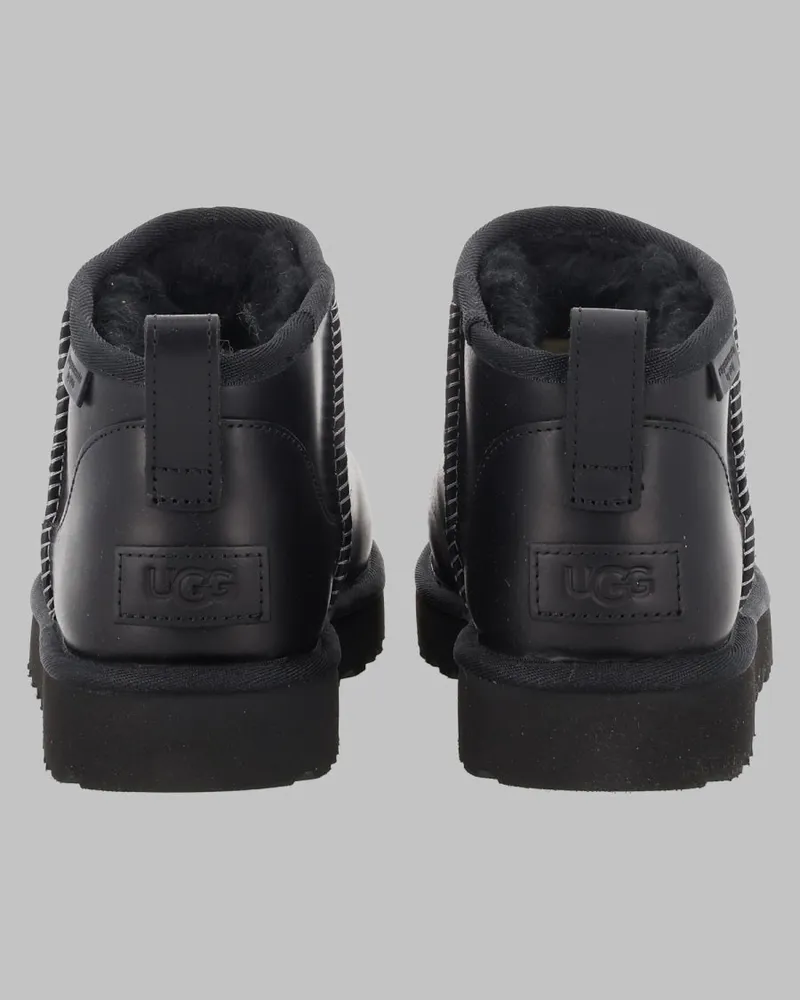 UGG Boot — Black Black
