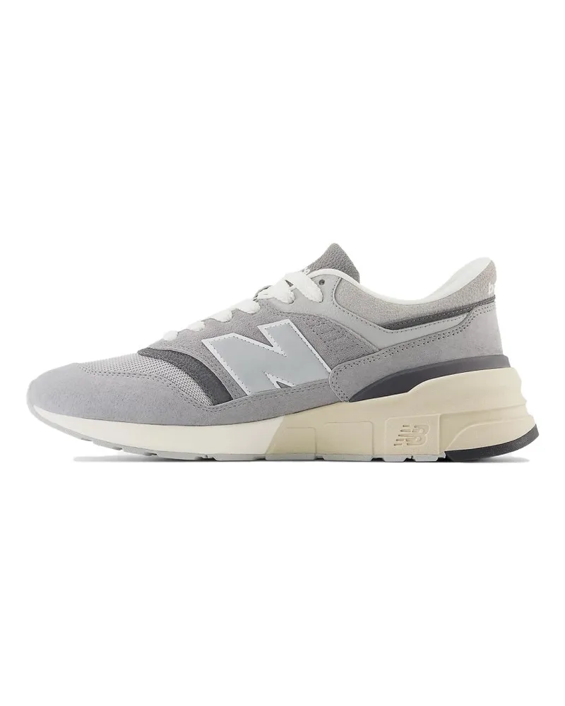 New Balance Sneaker — Gray Gray