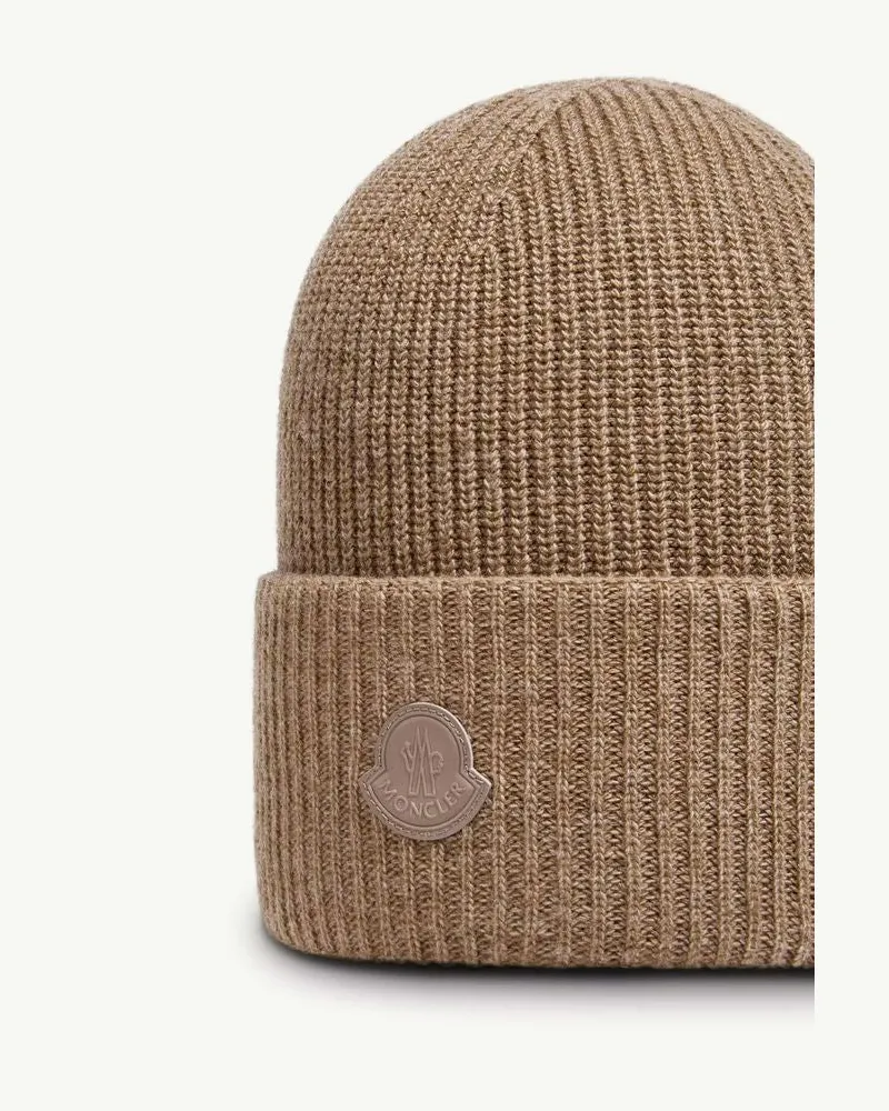 Moncler L20933B00026M428122B Beanie — Camel Camel
