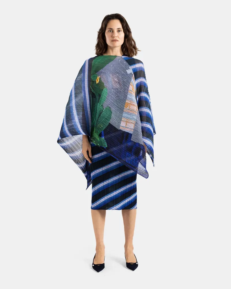 Issey Miyake Women's Pleated Permanent City Collage Poncho Stole Grey Navy Top Multicolor