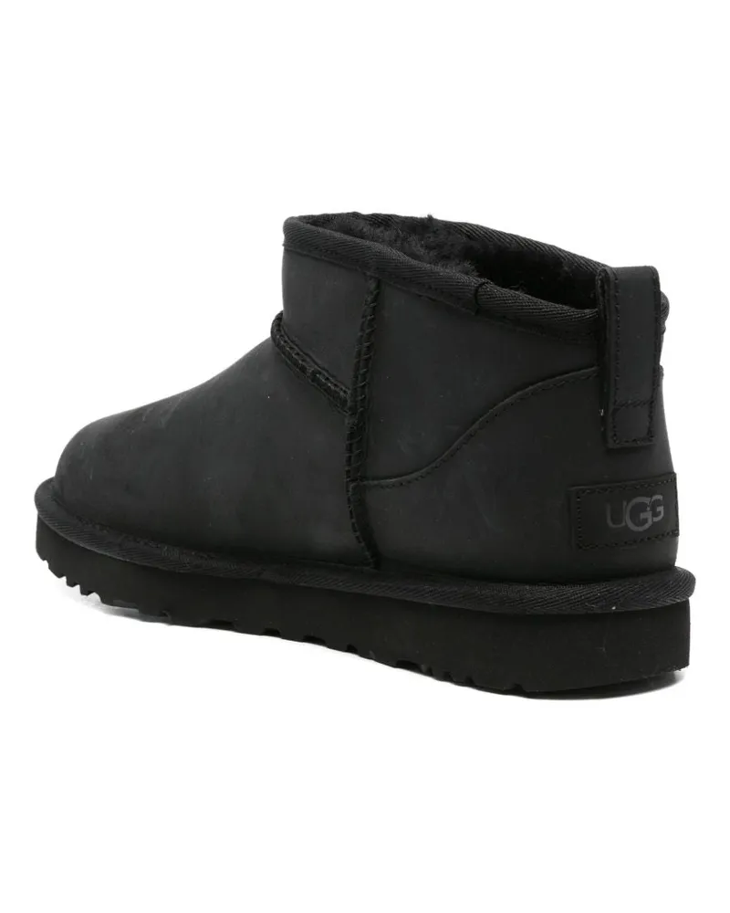 UGG Boot — Black Black