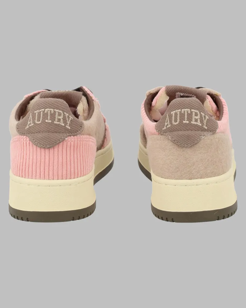 AUTRY Medalist Low Sneaker — Pink 
