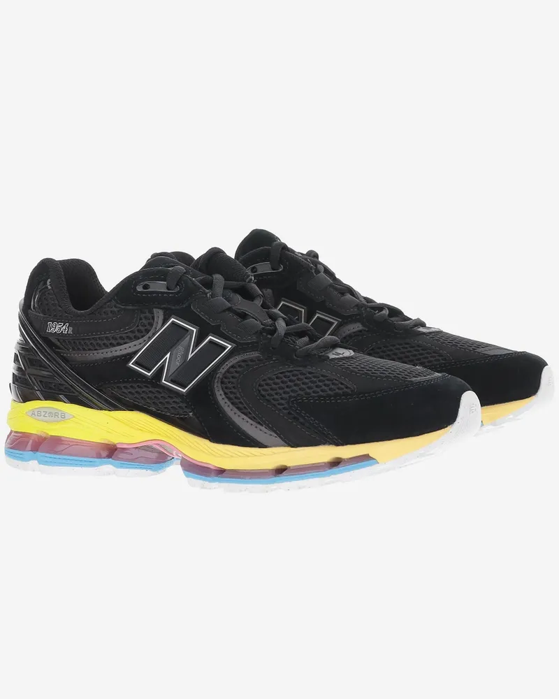 New Balance Sneaker — Black Black