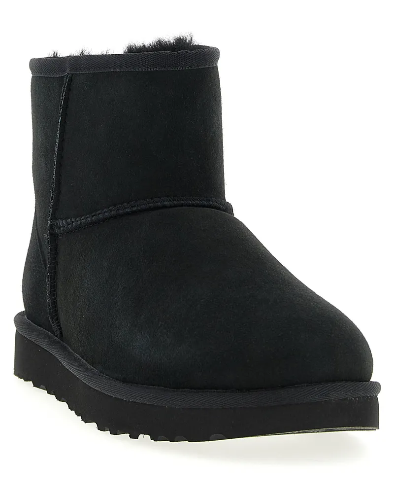 UGG Ankle Boot — Black Black