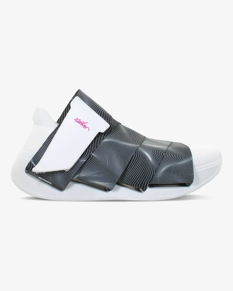 Fessura Women's Change Shoe - Karim Rashid Limited Edition 03 Black Everyday Sneakers White