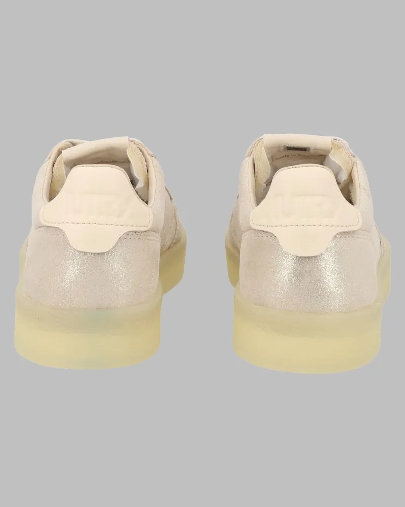 AUTRY Medalist Low Sneakers — Beige Beige