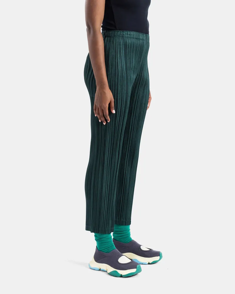 Issey Miyake Women's Thicker Bottoms Pleated Fir Green Trousers Green