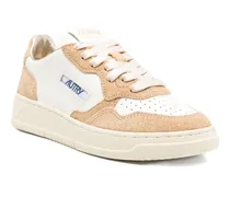 Medalist Low Sneaker — Beige