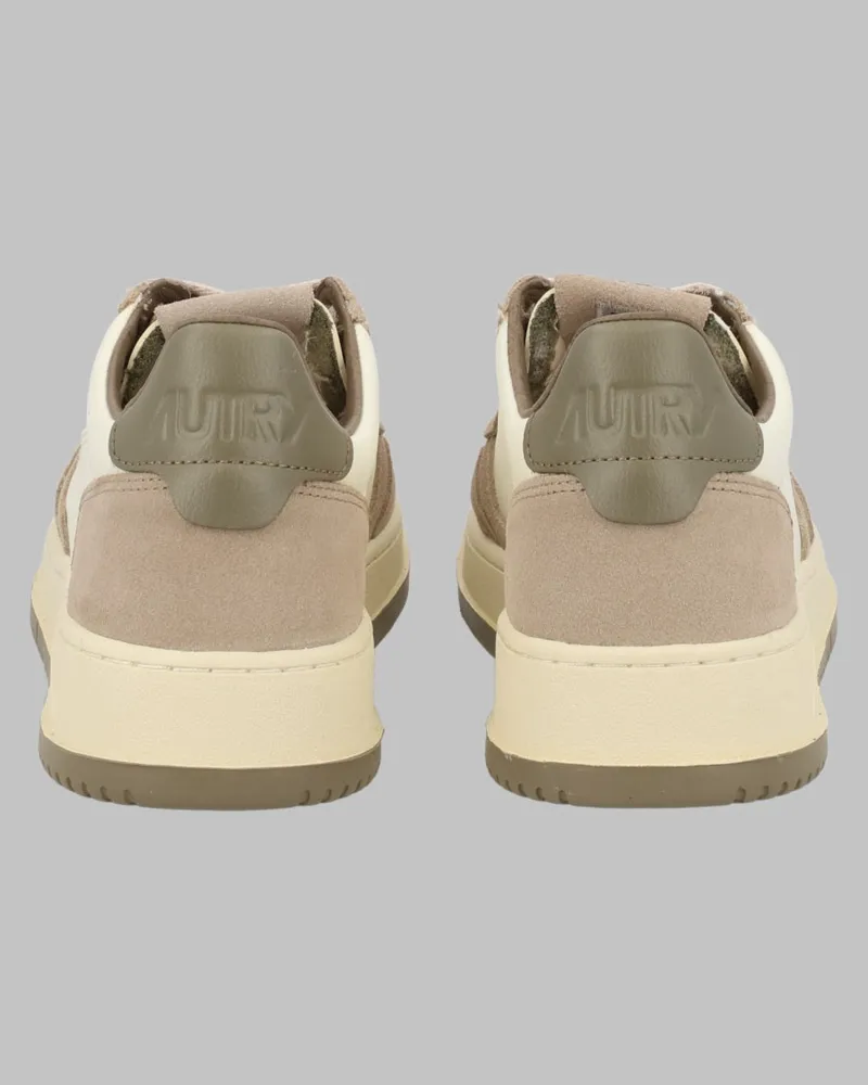 AUTRY Medalist Low Sneaker — Beige Beige