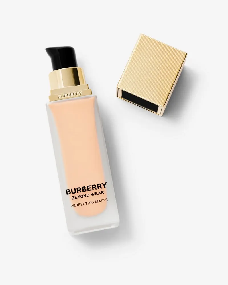 Burberry Beyond Wear Perfecting Matte Foundation - 10 Fair Cool 