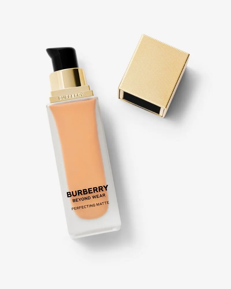 Burberry Beyond Wear Perfecting Matte Foundation - 60 Medium Warm 