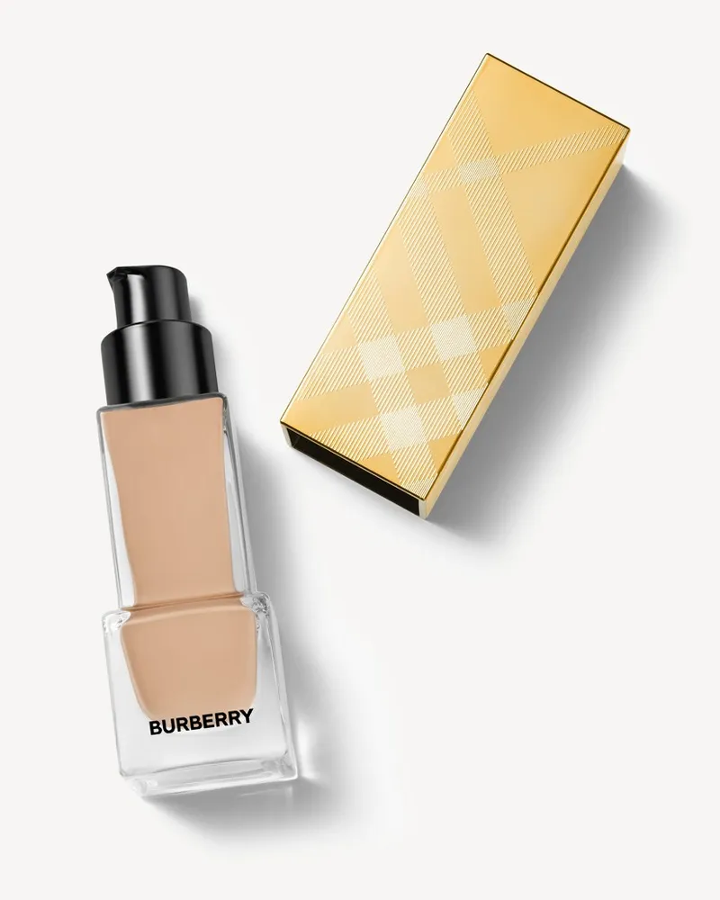 Burberry Ultimate Glow Foundation - 50 Medium Neutral 