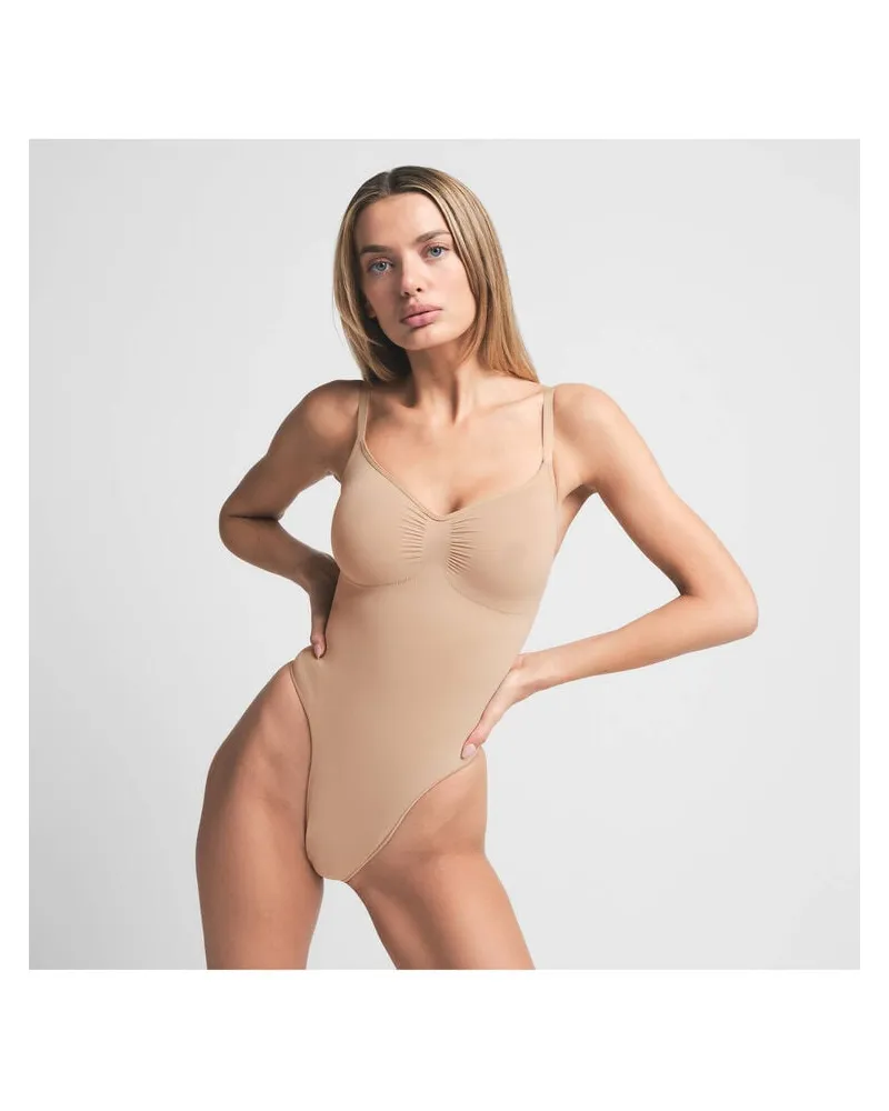 SKIMS Damen Bodysuit SEAMLESS SCULPT Camel