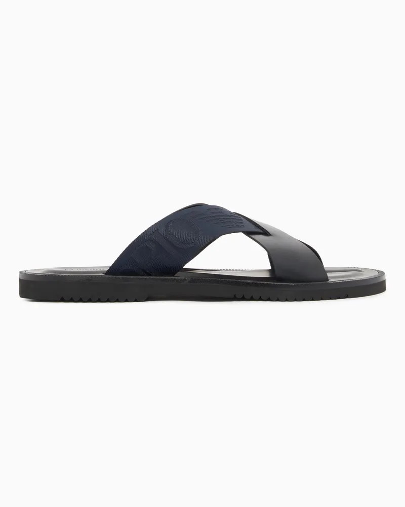 Emporio Armani Überkreuzte Sandalen aus Leder mit Logo-Band Marineblau