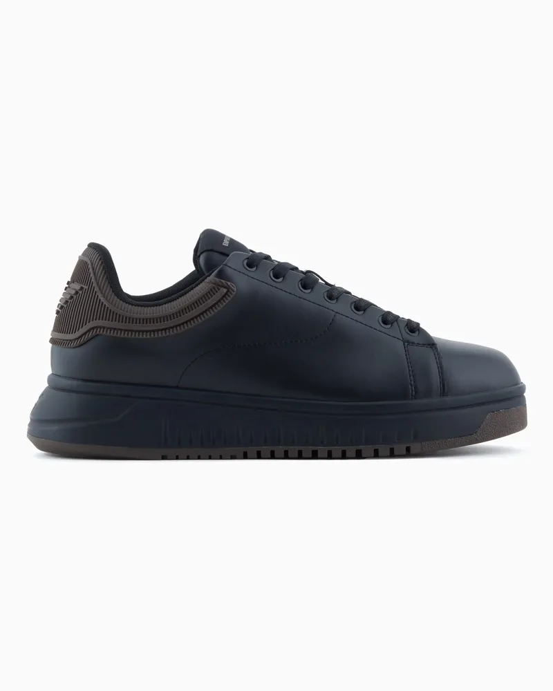 Emporio Armani Sneaker aus Leder mit Fersenteil aus Gummi und profilierter Sohle Braun