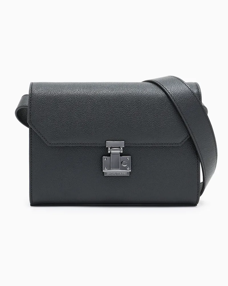 Emporio Armani Umhängetasche mit Klappe, gefertigt aus getrommeltem Leder Schwarz
