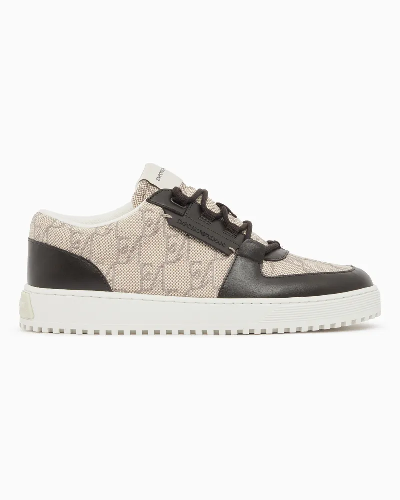 Emporio Armani Sneaker aus Canvas mit Logomuster und einer Gummisohle Braun