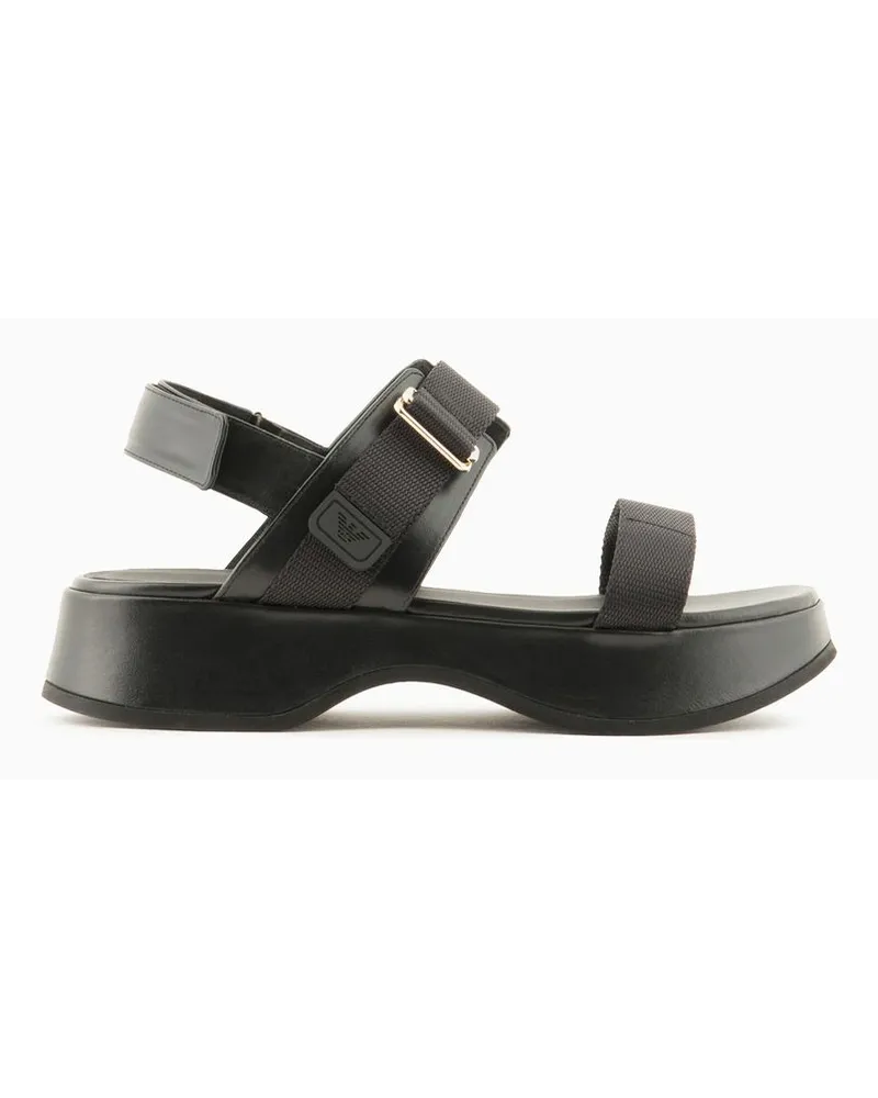 Emporio Armani Sandalen mit Keilabsatz aus Leder Schwarz