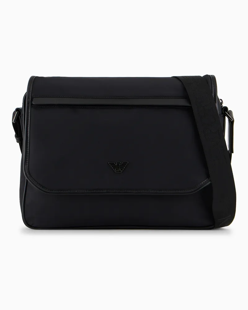 Emporio Armani ASV Messenger-Tasche aus recyceltem Nylon Schwarz