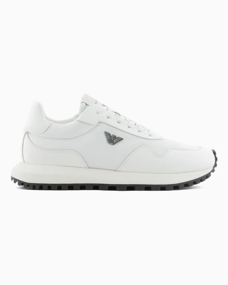 Emporio Armani ASV Sneaker aus recyceltem Nylon, mit Details aus wiederaufbereitetem Saffiano Weiß