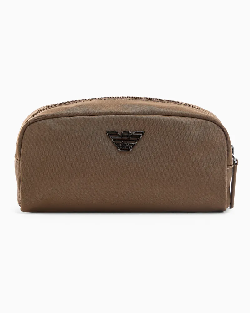Emporio Armani ASV Make-up-Etui aus recyceltem Nylon Braun