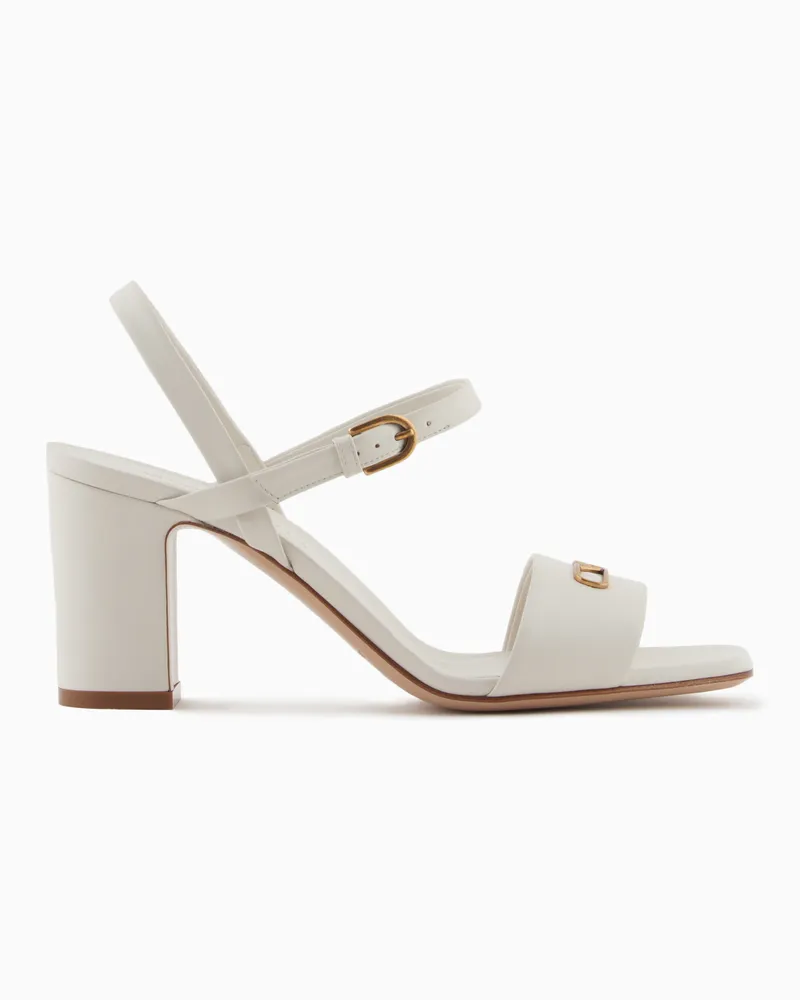 Emporio Armani Sandalen aus Nappaleder mit Absatz und Adler-Plakette Weiß