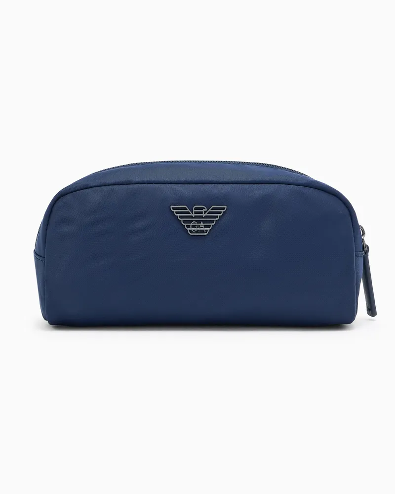 Emporio Armani ASV Make-up-Etui aus recyceltem Nylon Blau