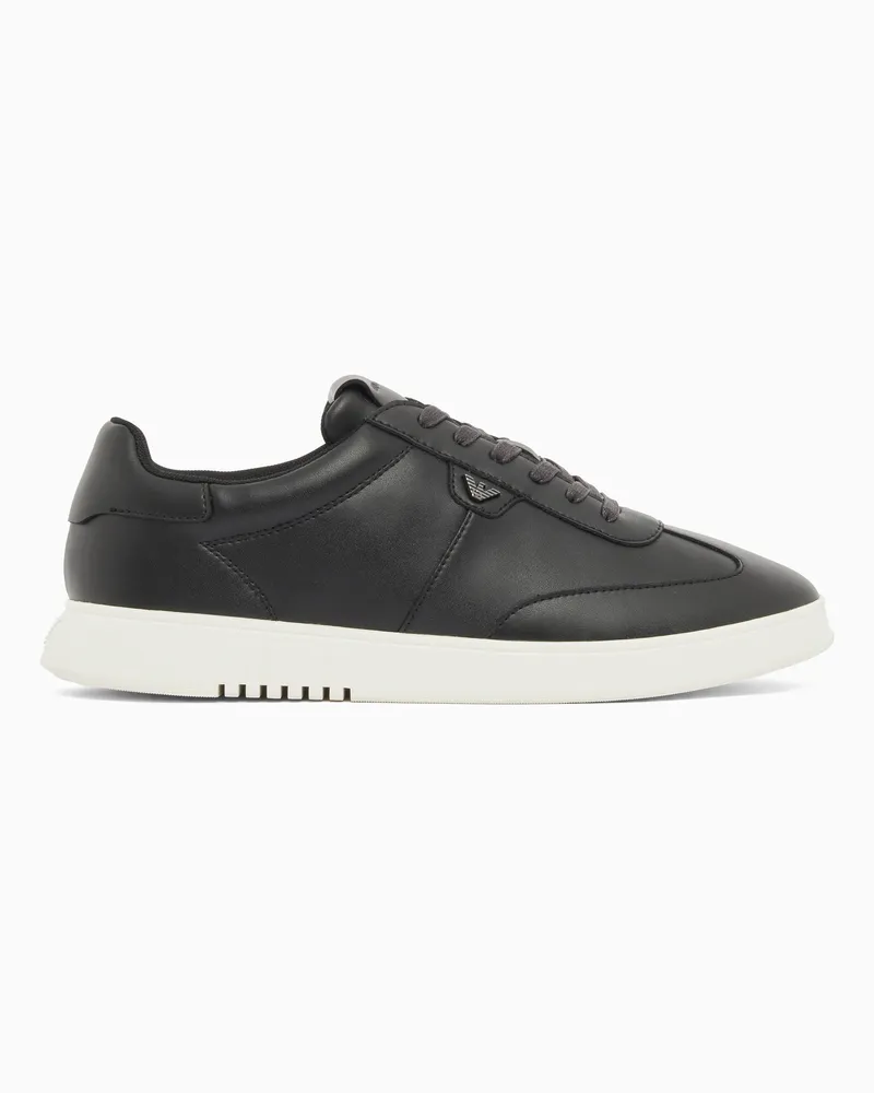 Emporio Armani Sneaker aus Leder mit Adler-Plakette Schwarz