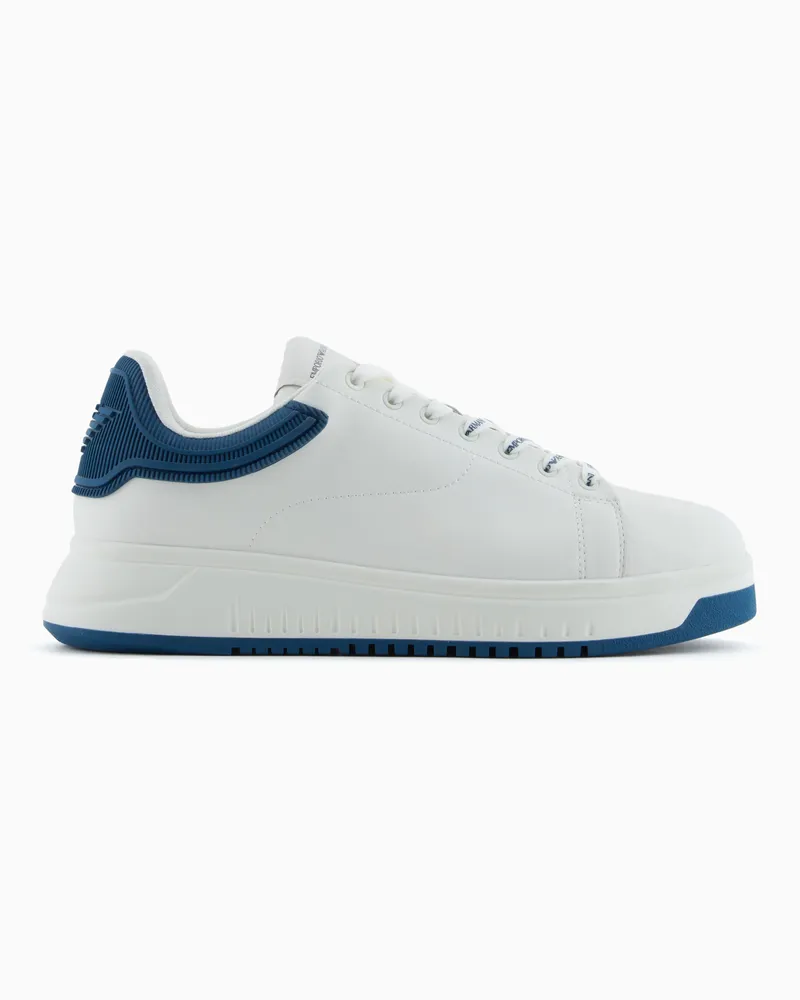 Emporio Armani Sneaker aus Leder mit Fersenteil aus Gummi und profilierter Sohle Blau