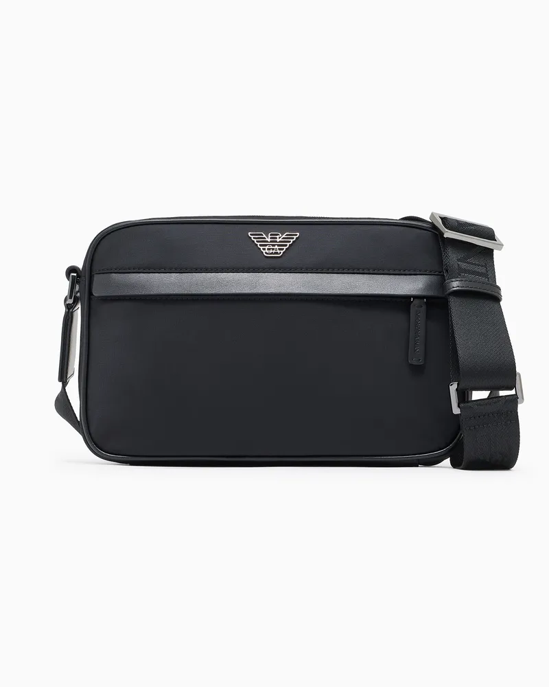 Emporio Armani ASV Umhängetasche aus recyceltem Nylon Schwarz